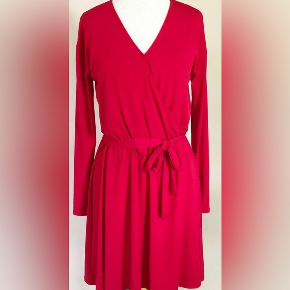 H BY HALSTON NWT FAUX WRAP LONG SLEEVE RED DRESS (M)